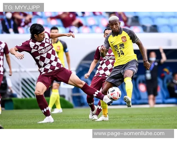 央视解说恒大对阵美洲队精彩回顾与赛后分析全景呈现